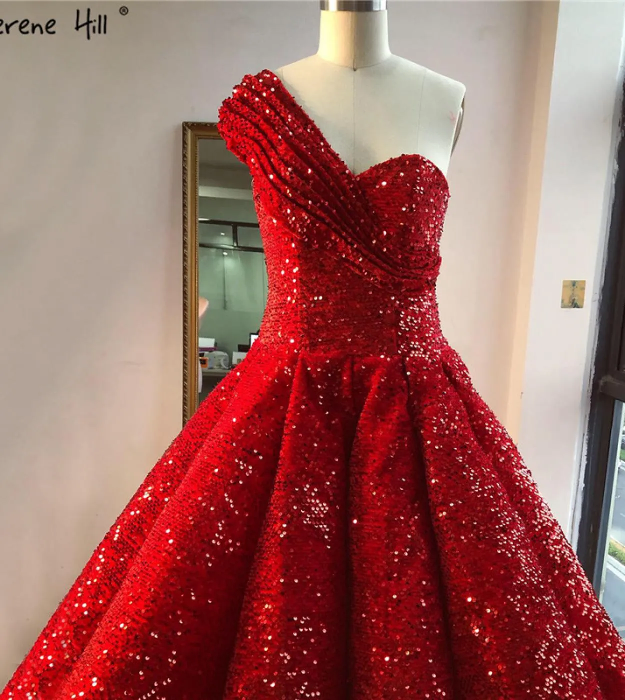 Abiti da sposa rossi di lusso con una spalla Abiti da sposa con paillettes di fascia alta Ha2059 Abiti da sposa su misura