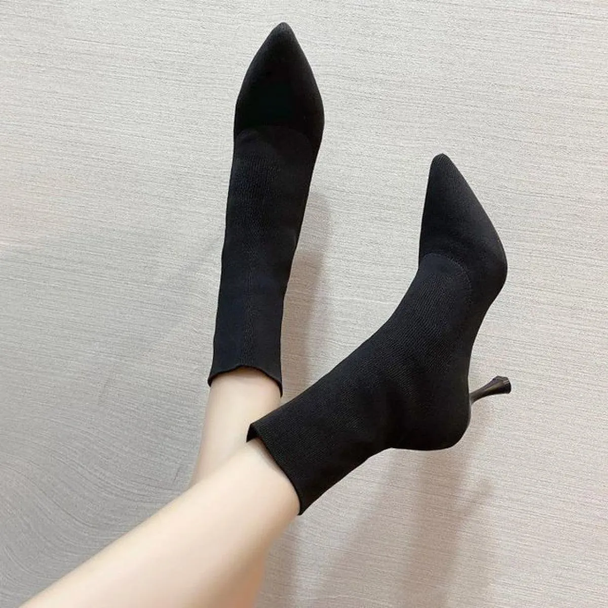Calzini Stivali Donna 2022 Nuovo Punta a punta Tacchi a spillo Tacchi alti Net Stivali rossi skinny Stivali corti elastici Tubo